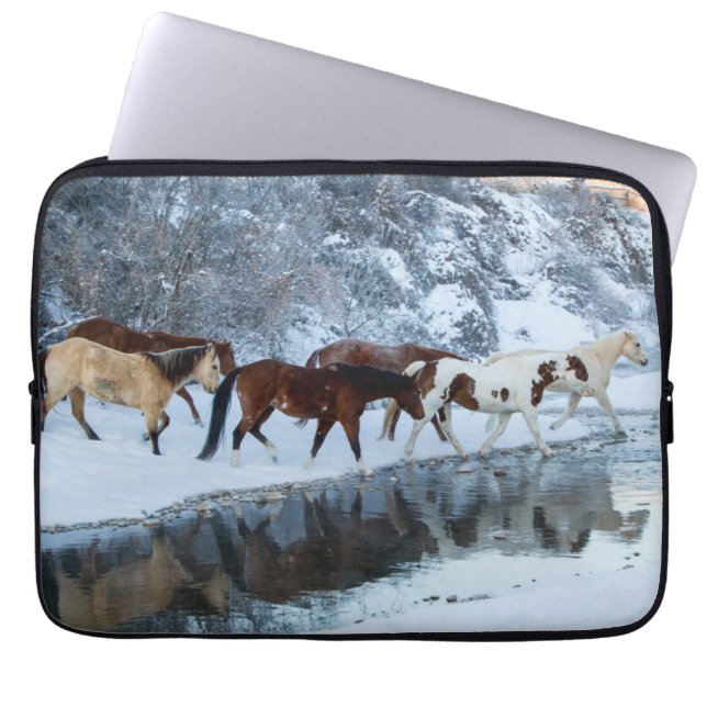 Housse Pour Ordinateur Portable Chevaux traversant le ruisseau (Devant)