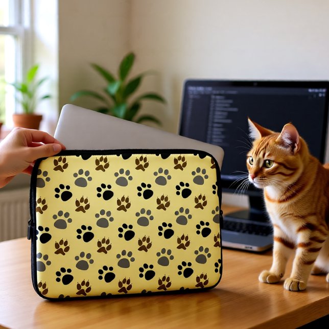 Housse Pour Ordinateur Portable Elégant chien pattes crème (Elegant Cream Dog Paw Print Laptop Sleeve)