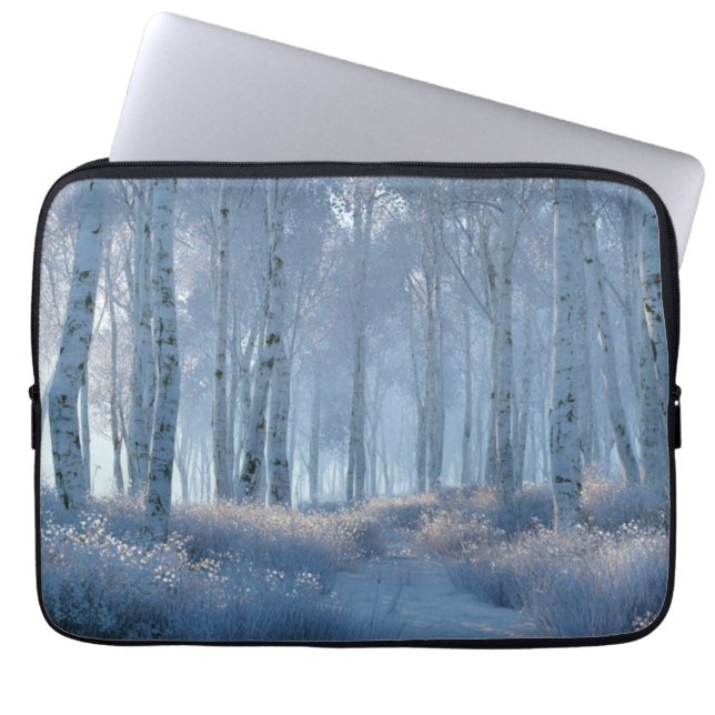 Housse Pour Ordinateur Portable Forêt de bouleaux radieuse enneigée  (Devant)
