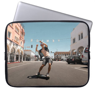 Housse Pour Ordinateur Portable Homme jouant au skateboard