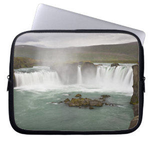 Housse Pour Ordinateur Portable Islande. Vue sur les chutes de Godafoss sur la