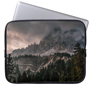HOUSSE POUR ORDINATEUR PORTABLE LA MONTAGNE DE LA NEIGE PENDANT LES SKIS NUAGES