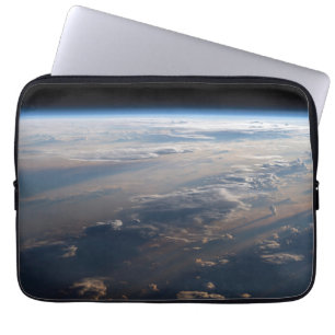 Housse Pour Ordinateur Portable Le lever Du Soleil Coule De Longues Ombres Sur La
