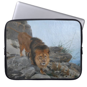 Housse Pour Ordinateur Portable Le lion dans les montagnes (par Richard Friese)