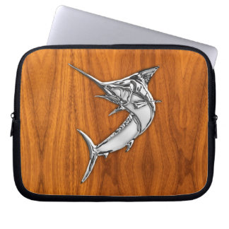 Housse Pour Ordinateur Portable Marlin d'argent sur déco en bois de teck