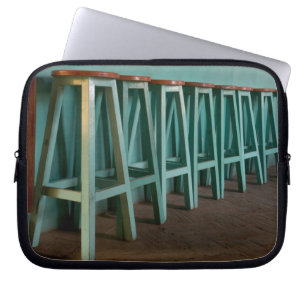 Housse Pour Ordinateur Portable Mexique, Oaxaca, Tabourets de bar verts alignés le