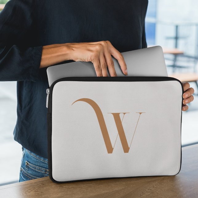 Housse Pour Ordinateur Portable Nom personnalisé Initial l Clean Beige & Script Br (Créateur téléchargé)