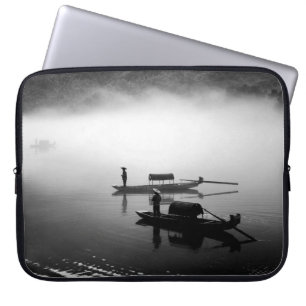 HOUSSE POUR ORDINATEUR PORTABLE PHOTO GRAYSCALE DE DEUX BATEAUX ROW