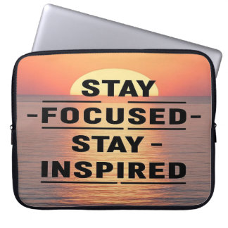 Housse Pour Ordinateur Portable Restez concentré Restez inspiré option 2