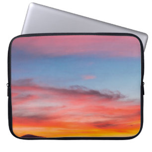 HOUSSE POUR ORDINATEUR PORTABLE SILHOUETTE DE LA MONTAGNE SOUS PHOTO CLOUDY BLUE S