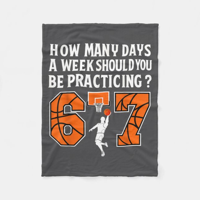 How Many Days Funny 67 Meme Basketball Practicing  Fleecedecke (Vorderseite)