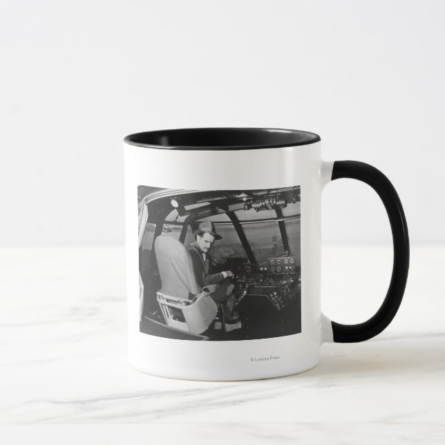 Howard Hughes in Spruce Gänse Holzgegossenes Flugz Tasse (Rechts)
