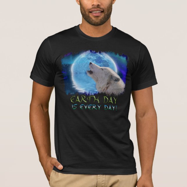 Howling Arctic Wolf & Aurora Earth Day Art T - Shi T-Shirt (Vorderseite)