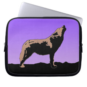 Howling Wolf at Sunset - Original Wildlife Art Laptopschutzhülle