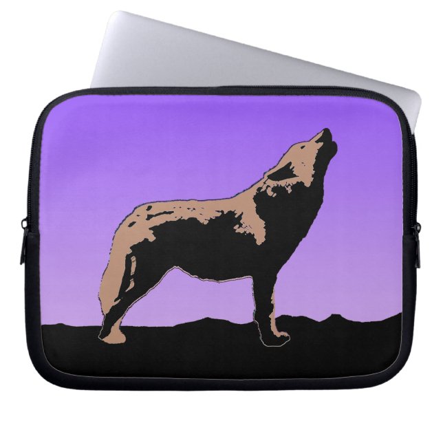 Howling Wolf at Sunset - Original Wildlife Art Laptopschutzhülle (Vorderseite)