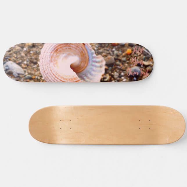 HÜBSCH BEACH FOTO PINK MUSCHEL AUF BROWNEN PEBBLES SKATEBOARD (Horizontal)