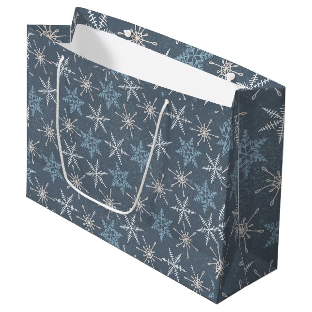 Hübsch Blue White Snowflake Muster Weihnachten Große Geschenktüte (Vorderseite Schrägansicht)