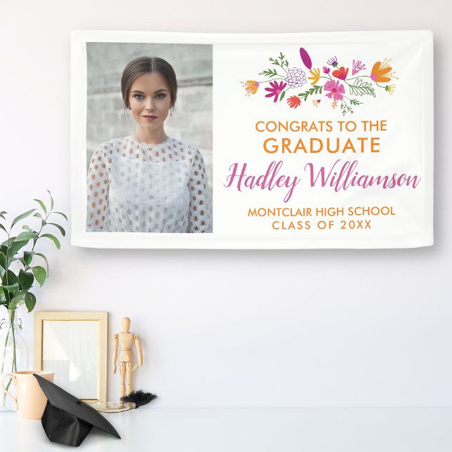 Hübsch Chic Floral Graduate Foto Graduation Party Banner (Von Creator hochgeladen)