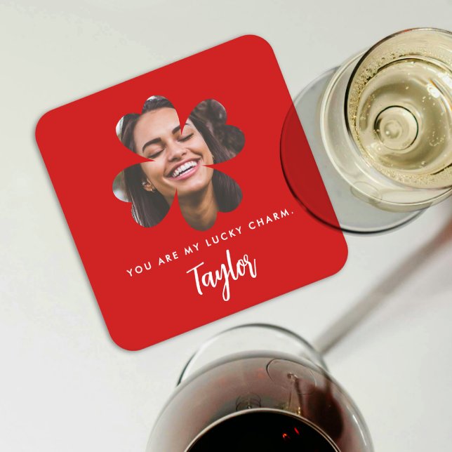 Hübsch Chic Red Lucky in der Liebe Irish Kleeblatt Rechteckiger Pappuntersetzer (Von Creator hochgeladen)