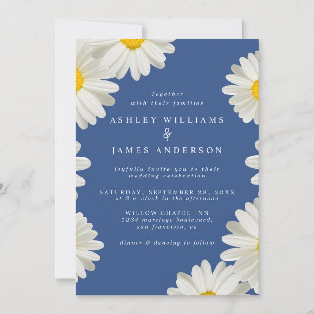 Hübsch Daisies White Floral Classic Blue Wedding Einladung (Vorderseite)