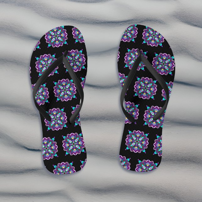 Hübsch farbenfroh Lila Mandala Mystical Flip Flops (Von Creator hochgeladen)