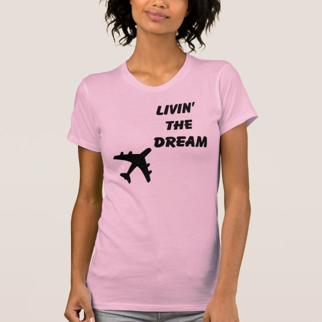 Hübsch im Rosa T-Shirt (Vorderseite)