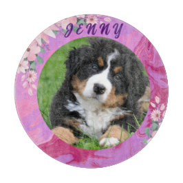 Hübsch in rosa, Niedliche Welpe, modernes Schnittb Schneidebrett