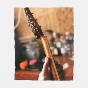 Hübsche akustische Gitarre Fleecedecke