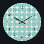Hübsche Aquamarine Aqua Türkise Blue Circles Discs Große Wanduhr<br><div class="desc">Hübsche Aquamarine Aqua Türkise Blue Circles Disks Texturierte Tasten Muster. "blau" "zircles" "discs" "texturierte Buttons" "mädchenhaft" "hübsch" "aqua" "aquamarin" "türkis" "Poker-Chips" "Muster" "hübsche Muster" "Spaß" "pastellfarben" "spring" "farbe" "farbig" "geometrische Muster"</div>