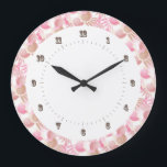 Hübsche Art Deco Pastelle Rosa und Braun Muster Große Wanduhr<br><div class="desc">Elegantes Retro! Fern Blatt und Muschel im Art-Déco-Stil der Jazzzeitalter der 20er und 30er Jahre. Rose und Braun. Erhältlich in vielen verschiedenen Farben in unserem Shop. Original Village Design / Antique Bilder Muster.</div>