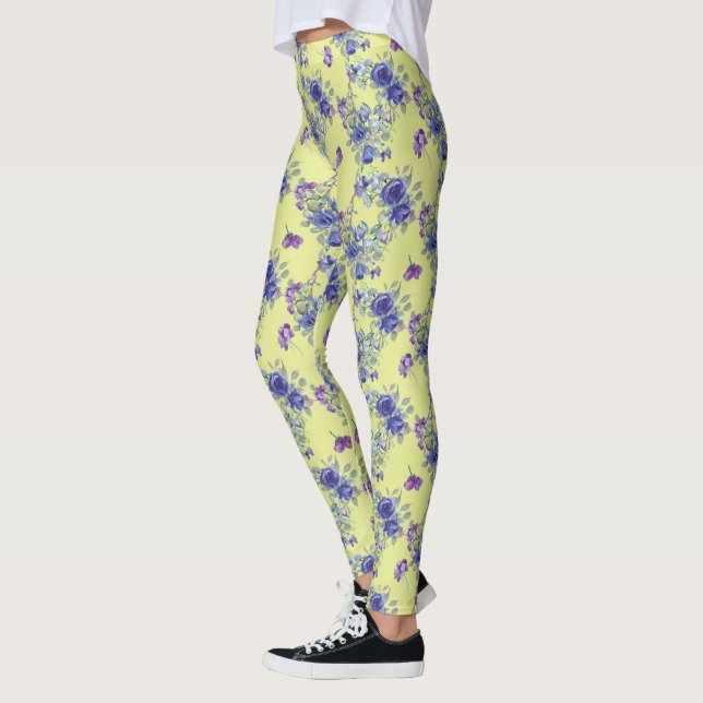 Hübsche blaue Aquarellfarben-Blume auf gelben Legg Leggings (Links)