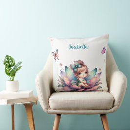 Hübsche Fee sitzt in einer Blume Kissen