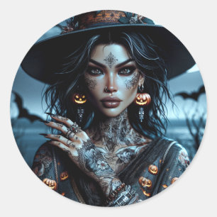 Hübsche gotische Hexe mit Tattoos Halloween Runder Aufkleber