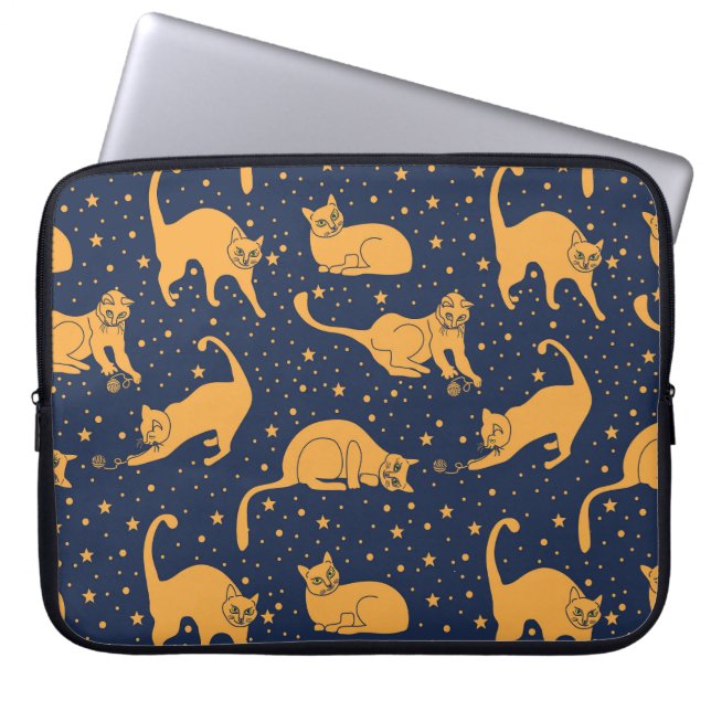 Hübsche Katzen, Sterne, Weltraummuster. Laptopschutzhülle (Vorderseite)