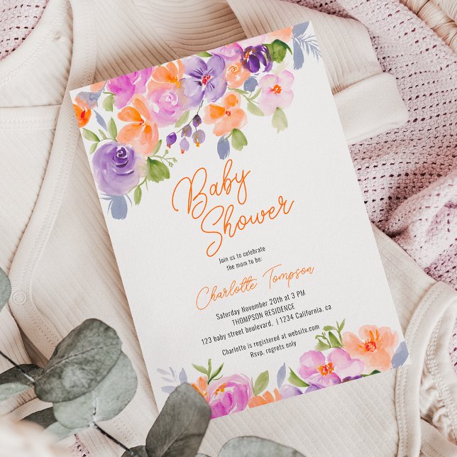 Hübsche lila Blütenzunge-Dusche Einladung (Pretty purple orange floral script baby shower invitation)