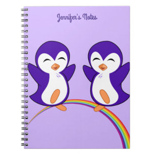 Hübsche Lila Pinguin-Rainbow-Monogramm-Kinder Notizblock