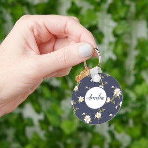 Hübsche marine und weiße Blumenmuster personalisie Schlüsselanhänger