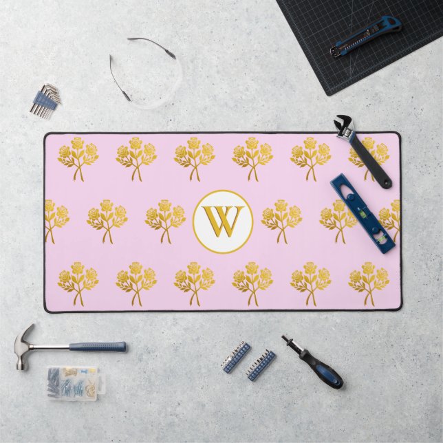 Hübsche monogrammatikalische Rosa Faux Gold Roses  Schreibtischunterlage (Arbeitsplatz)