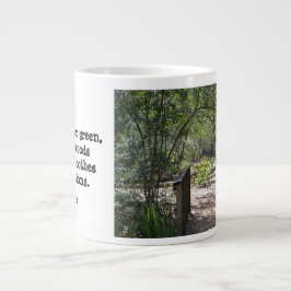 Hübsche Naturwanderung mit Zitat von John Muir Jumbo-Tasse