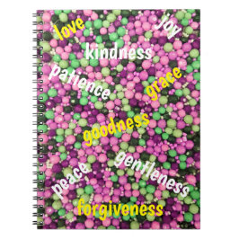 Hübsche Perlen und virtuelles Spiral-Notebook Notizblock