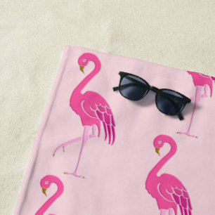 Hübsche rosa Flamingos auf einem rosa Hintergrund Strandtuch