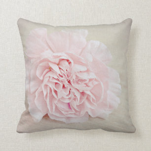 Hübsche rosa Gartennelke durch JoMazArt Kissen