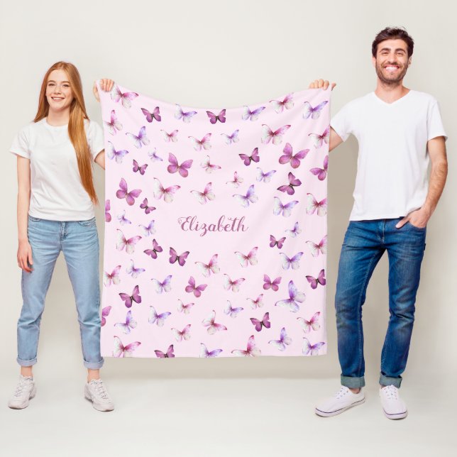Hübsche rosa Schmetterlinge mit individuellem Name Fleecedecke (Beispiel)