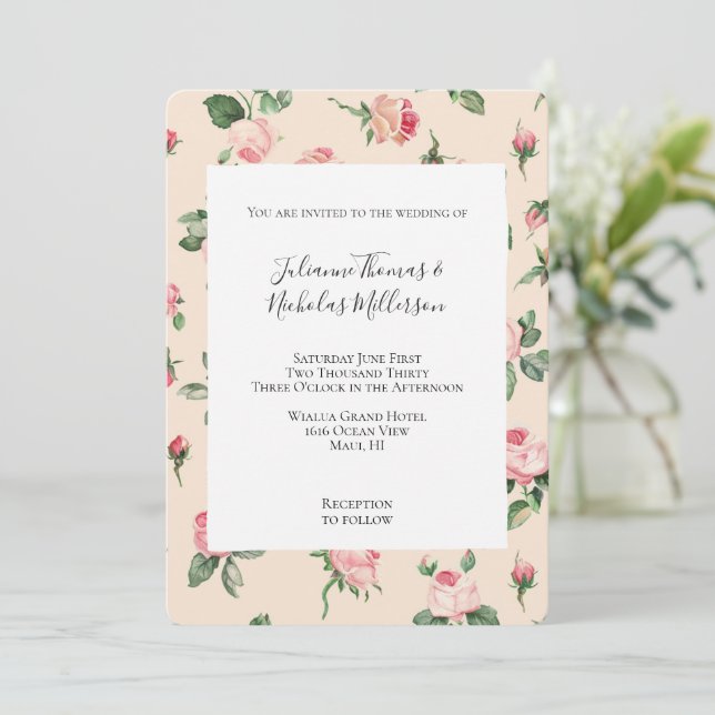 Hübsche Rose Blumenpfirsichcreme Einladung (Stehend Vorderseite)