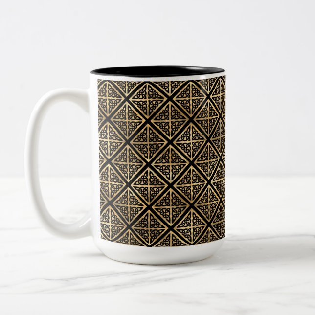 HÜBSCHE SCHWARZE UND GOLDROWS DER KELTISCHEN KNOTE ZWEIFARBIGE TASSE (Links)