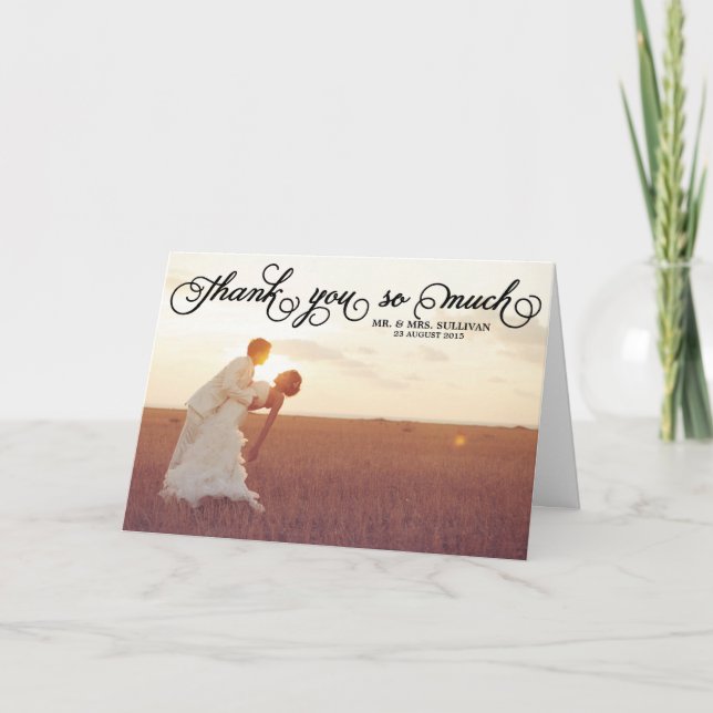 Hübsche Typografie-Foto-Hochzeit danken Ihnen zu Dankeskarte (Vorderseite)