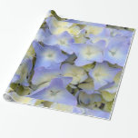 Hübsche und bunte hellblaue Hydrangea-Blumen Geschenkpapier<br><div class="desc">Dieses Ausrüstungsbeschreibungen ein Nahaufnahme-Foto der bunten hellblauen Hydrangea-Blumen. Ein eleganter Entwurf,  zum Ihrer Geschenke herein einzuwickeln. Groß für Brautpartys,  Hochzeitsgeschenke oder Verlobungsgeschenke.</div>