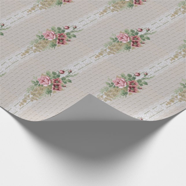 Hübsche Viktorianische Rosen und weiße Spitzen Geschenkpapier (Ecke)