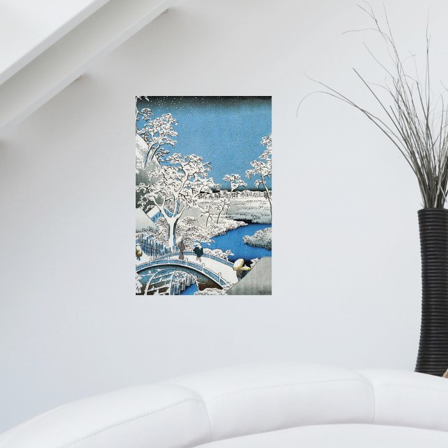 Hübsche Vintage asiatische Winterschneebrücke Poster (Asian winter scene people on bridge snow blue skies on art wall poster.)