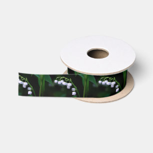 Hübsche Weiße Lilie des Valley Floral Foto Satinband